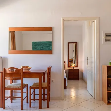 Comfy Beach Flat, 10Min To The City Center Kalamata Exterior foto