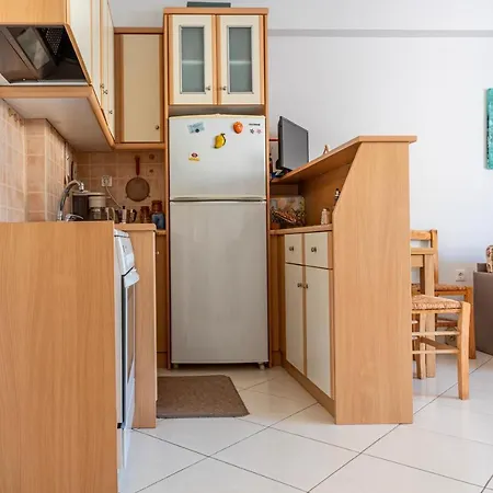 Comfy Beach Flat, 10Min To The City Center Kalamata Exterior foto